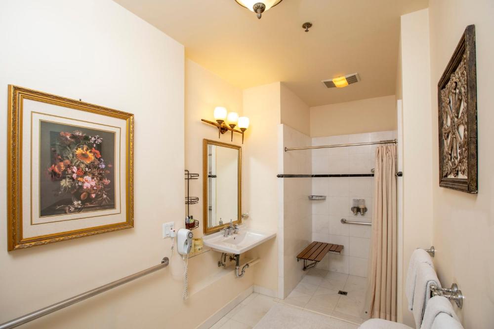 Triple Room interior